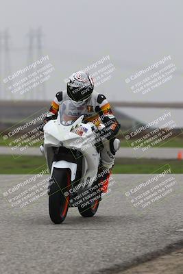 media/Nov-29-2025-TrackDaz (Sat) [[10ae2d9bce]]/A Group/Session 4 (Wheelie Bump)/